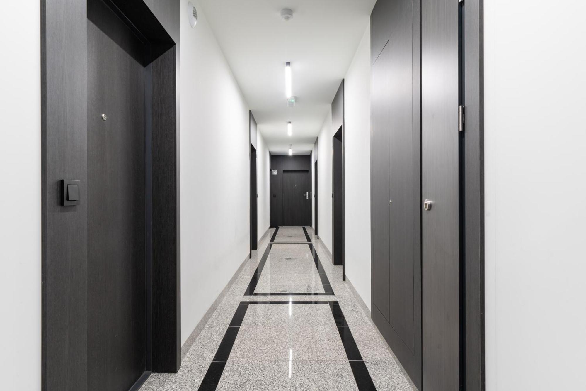 Lineburg Villa Apartments Warsaw Exterior photo